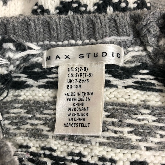 Girls size 7-8 sweater - Picture 5 of 5